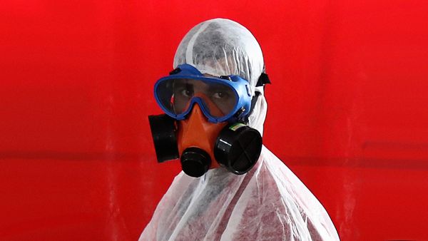 Госзакупки во время чумы. На какие меры защиты от коронавируса тратят деньги чиновники России
