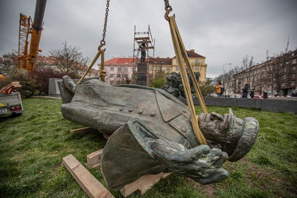 Глава Минобороны Чехии заявил, что передать России памятник Коневу невозможно
