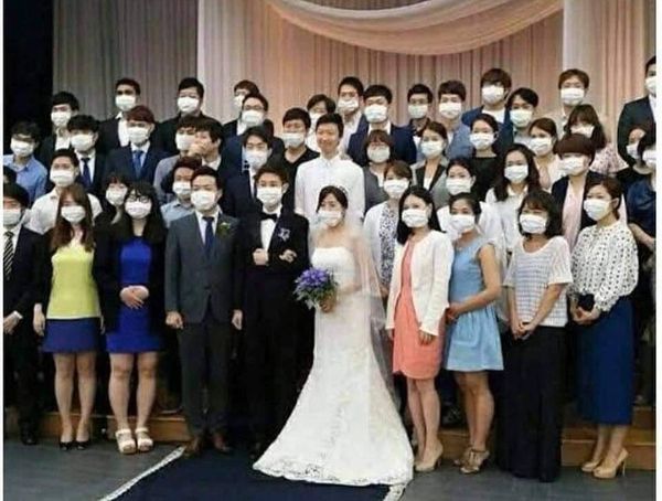 В Пекине запретили свадьбы и похороны