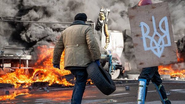 Шесть лет после Майдана. Почему Зеленский осудил бойню Порошенко