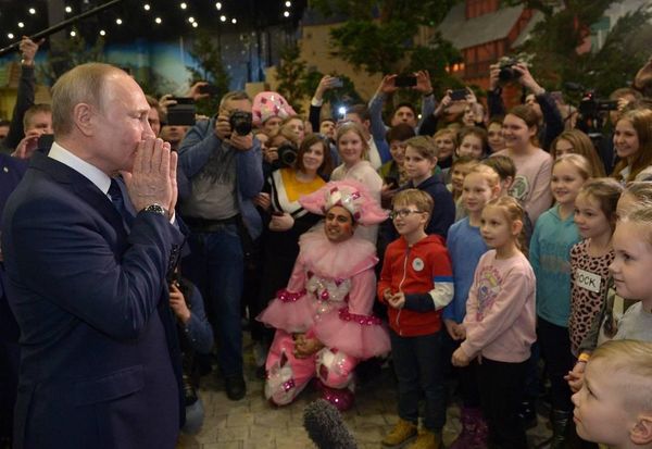 Воспитанник детдома, который попросил помощи у Путина, вскоре может поехать к крёстному