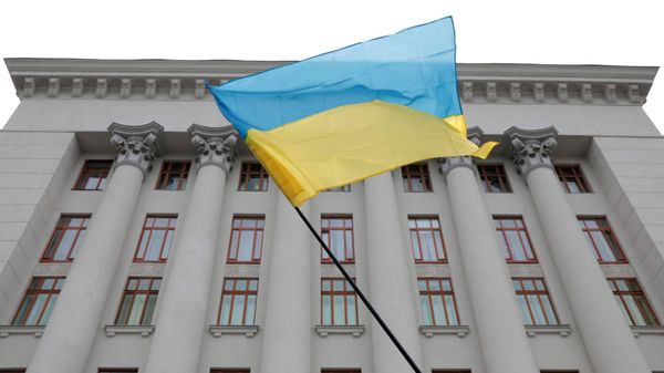Украина на пороге дефолта? Почему Зеленский тянет время
