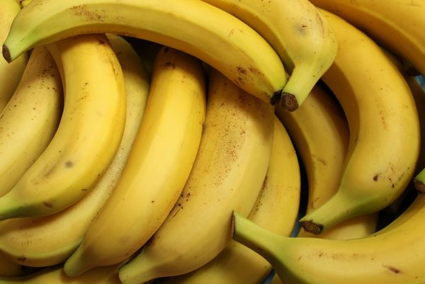Россиянам рассказали, как распознать качественные бананы