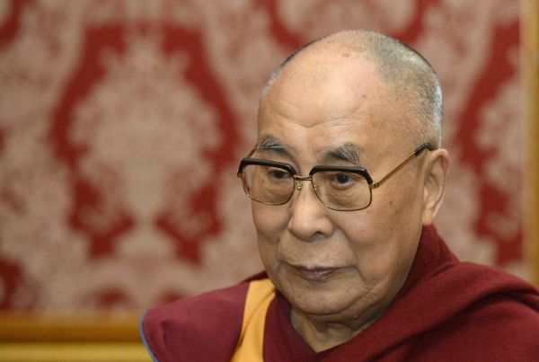 Далай-лама призвал людей "проявить изобретательность", чтобы справиться с пандемией коронавируса