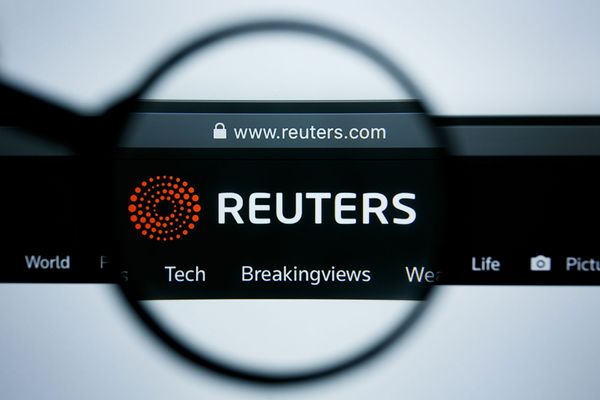 Не цензура, а регулирование. Facebook и Reuters запустили машину своей правды в соцсетях