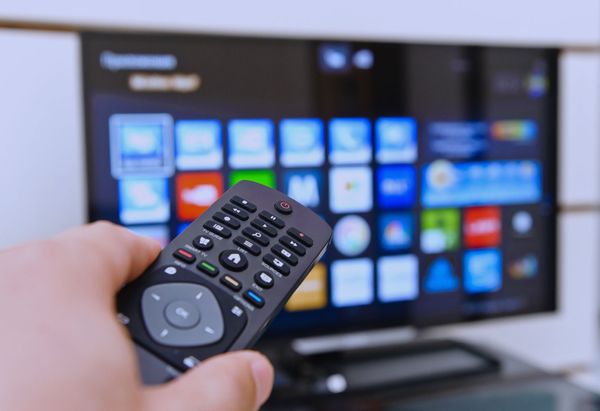 Лайфхаки для Smart TV. Как бесплатно смотреть сериалы и фильмы на телевизорах Samsung, LG и Sony