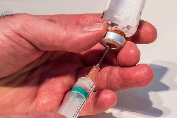 Попова: Единой вакцины от коронавируса не будет