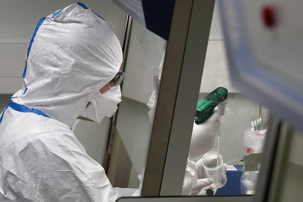 В Китае сообщили о разработке новой вакцины от коронавируса