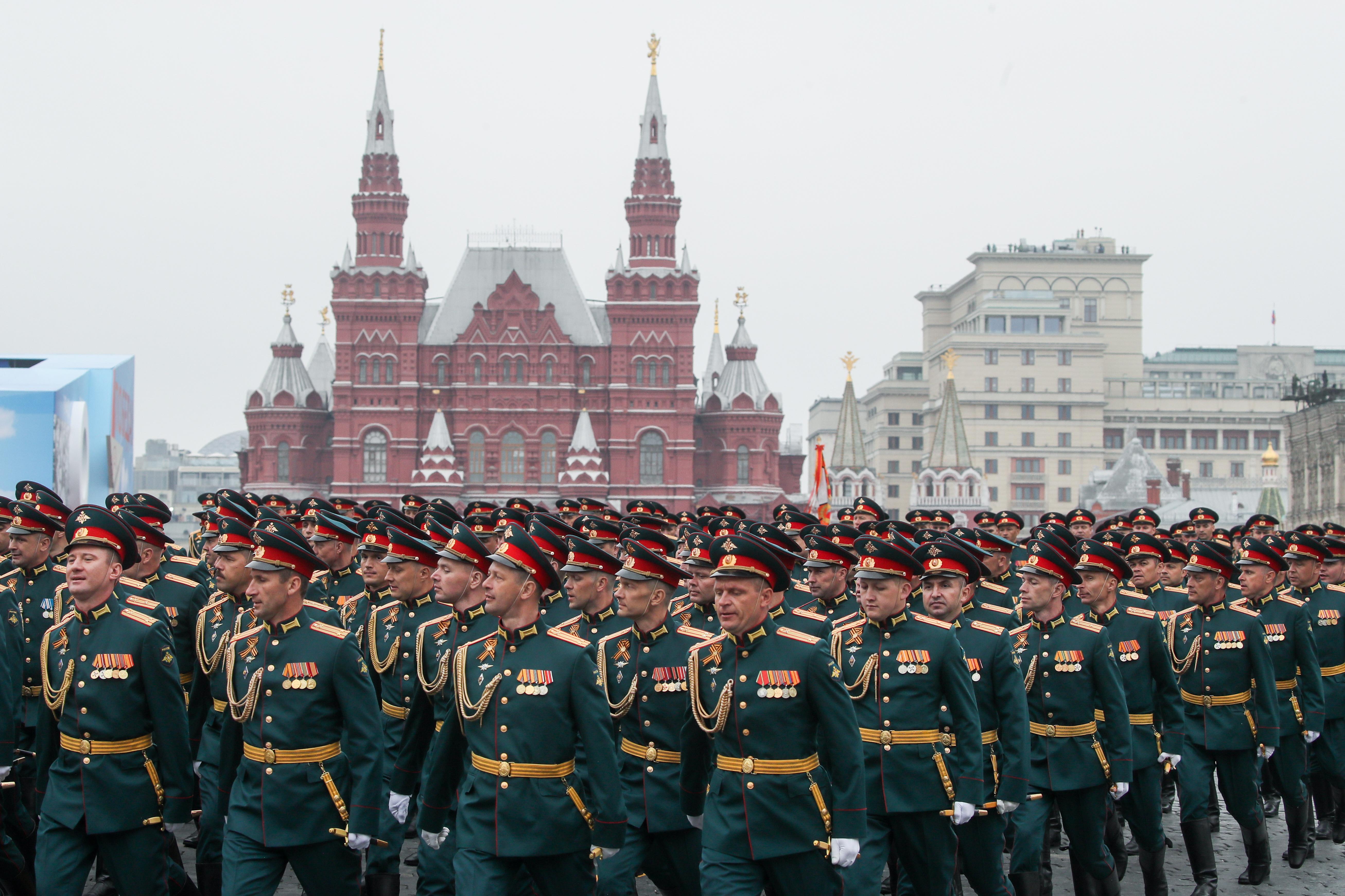 парад 23 февраля в москве