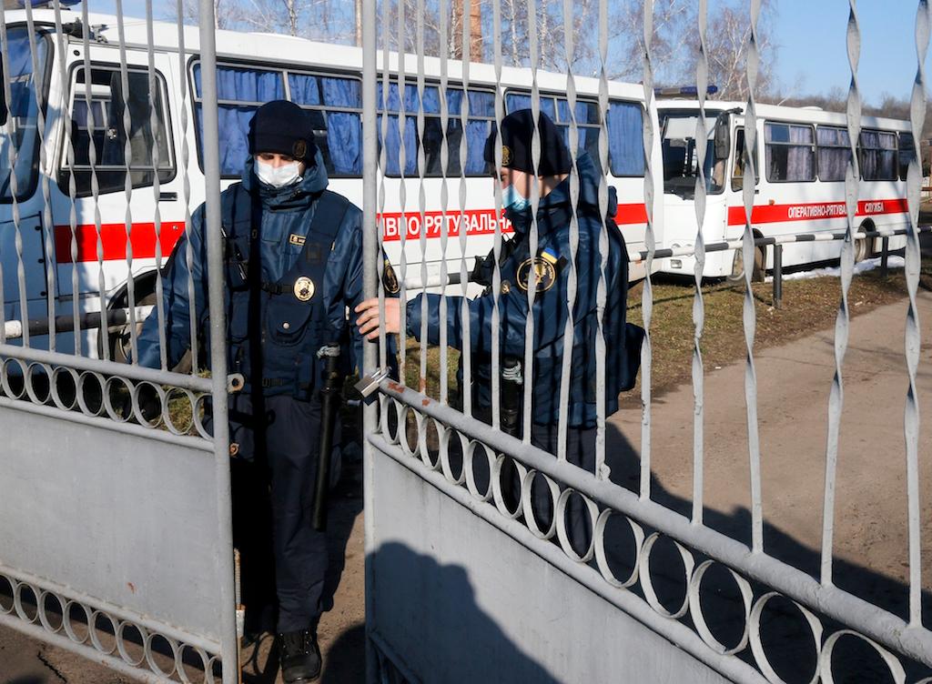 Украинцев будут ежедневно информировать о состоянии эвакуированных из Ухани соотечественников