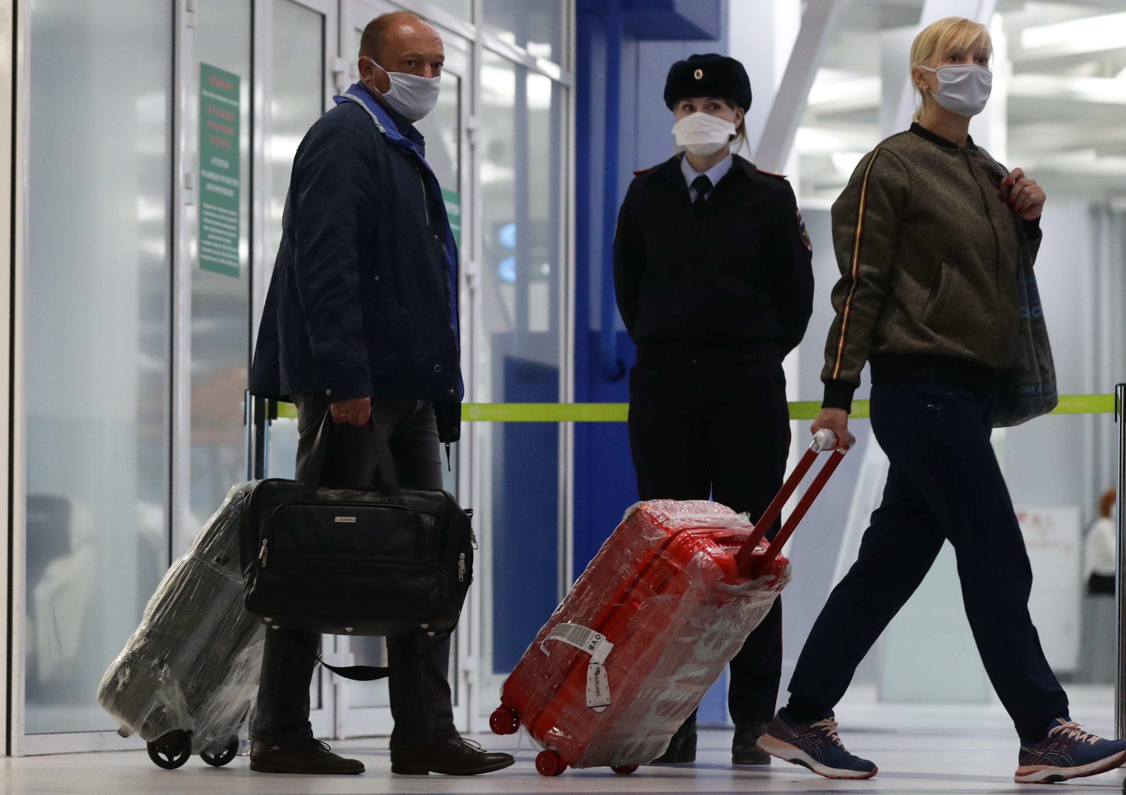 Граждан с билетами российских авиакомпаний вывезут из-за рубежа бесплатно