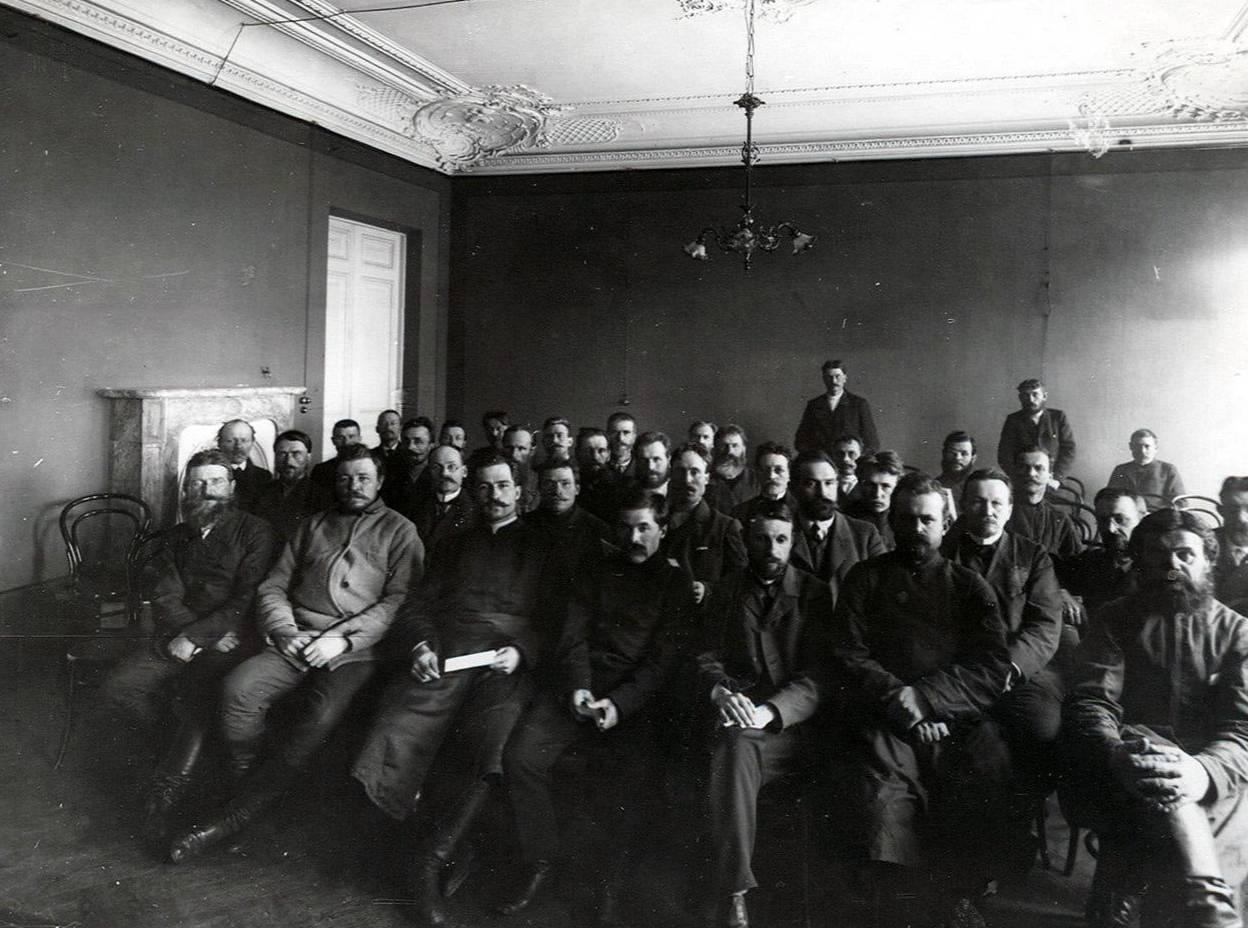 Трудовая группа II Государственной думы на совещании фракции. Фото © Wikipedia