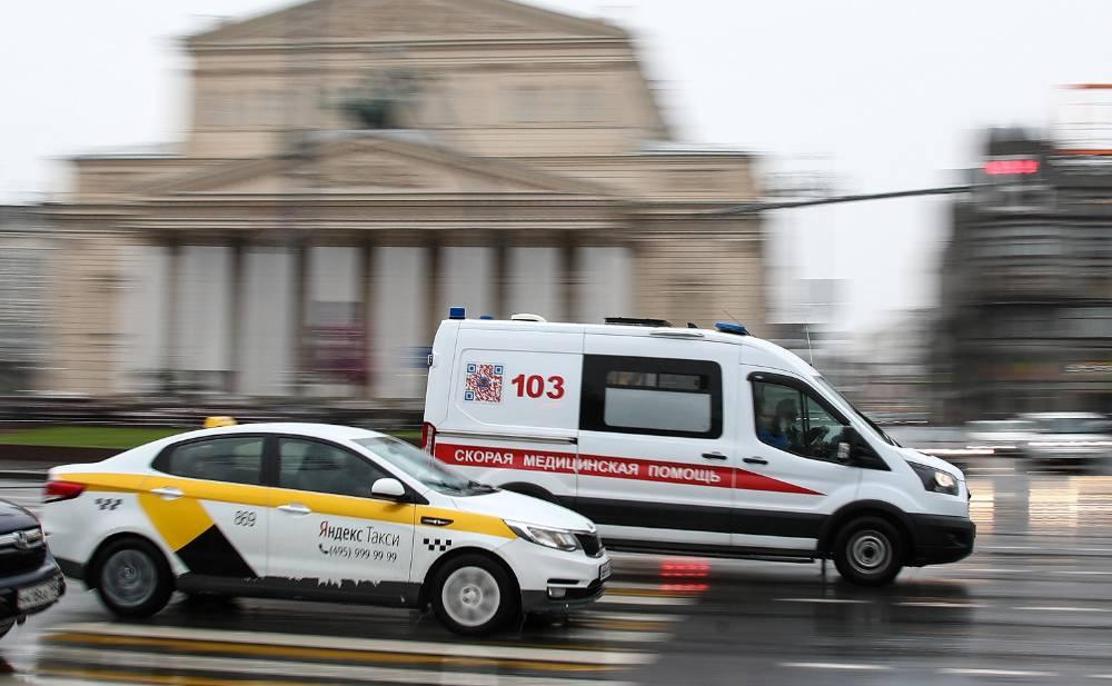 За сутки в Москве от коронавируса скончалось 77 человек