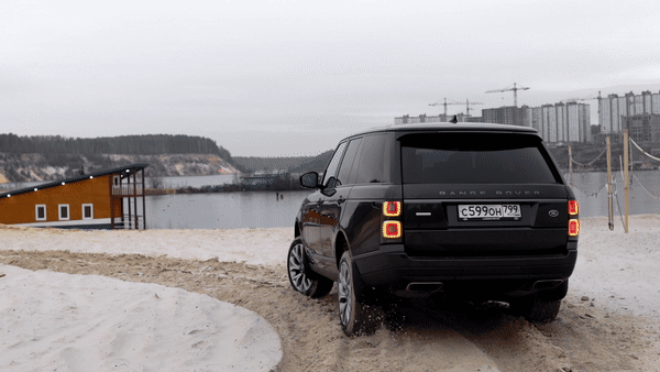 Машина по цене двушки в Москве. Тест-драйв самого дорогого Range Rover в России
