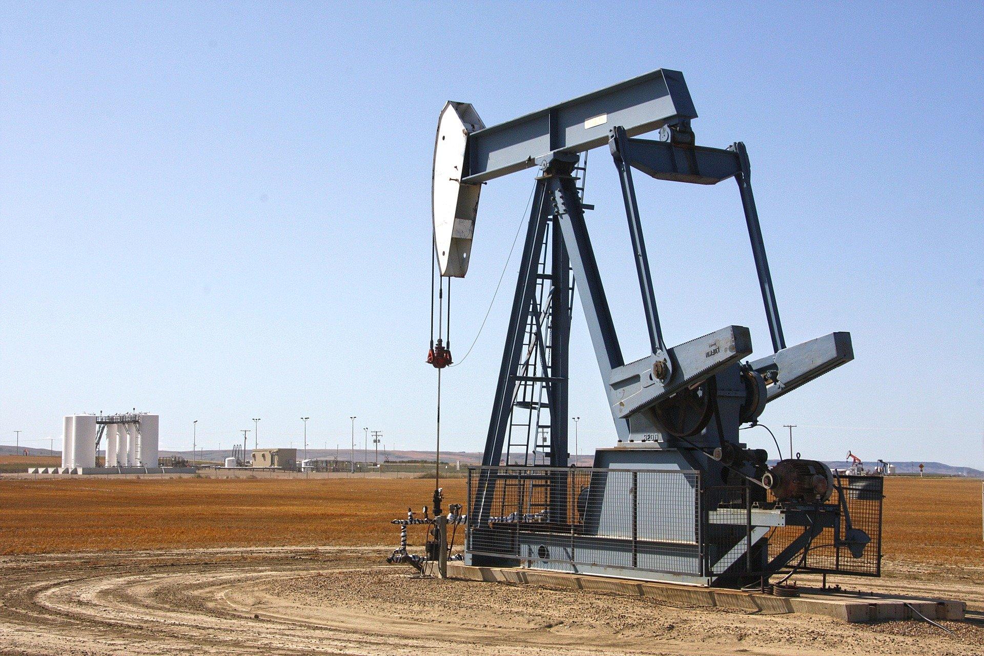 Цена нефти WTI рухнула ниже $9 впервые в истории
