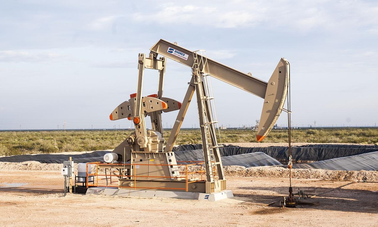 Цена нефти WTI завершила торги падением на 300%