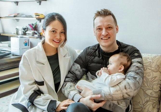 Михаил Болтенков с женой и сыном. Фото © Предоставлено Лайфу