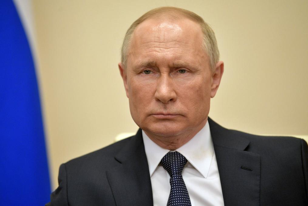 Путин призвал россиян предельно внимательно относиться к рекомендациям властей